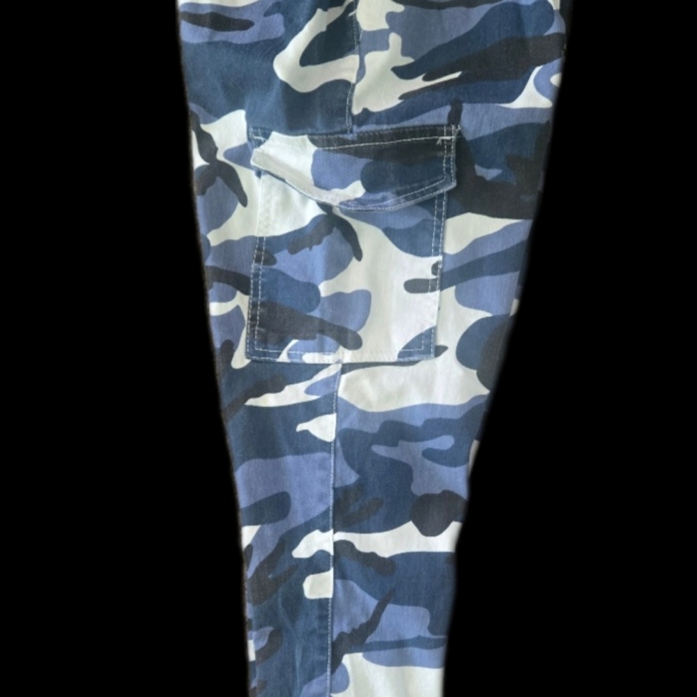 Almost Famous Camo Cargo‎ Pants Womens Medium Blue Urban Tapered Cotton Blend - Picture 4 of 7